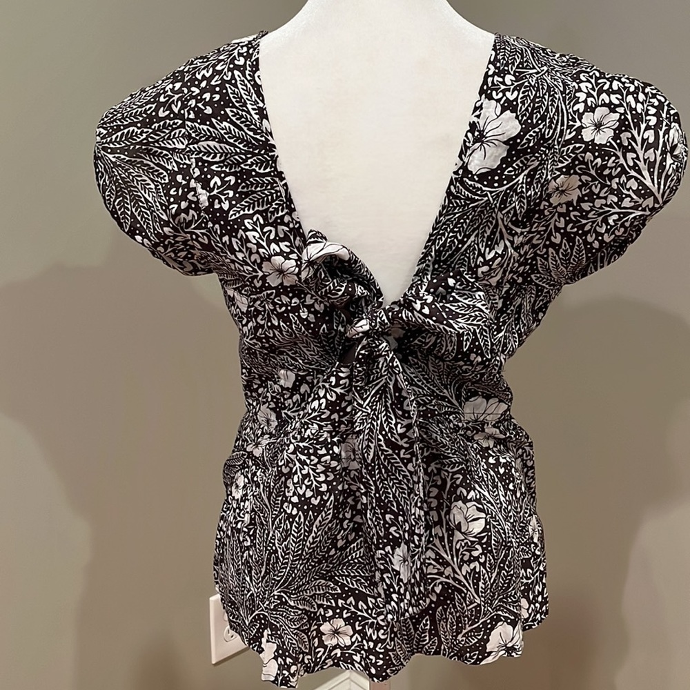 Ann Taylor Black and White Floral Tie-Front Top